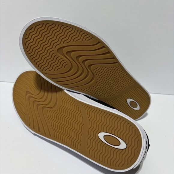 Oakley Men’s Banks Slip-On Canvas Shoes Black, Size 11 M main image 6